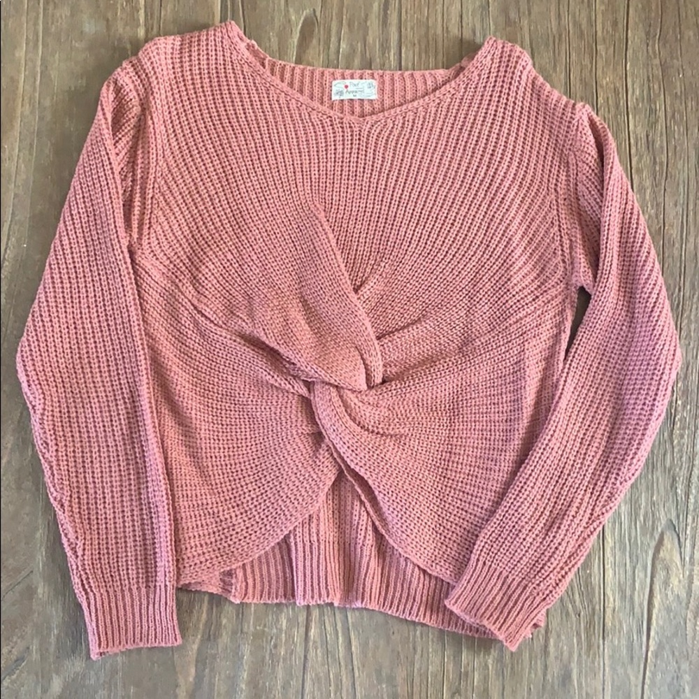 PINK SWEATER WITH KNOT